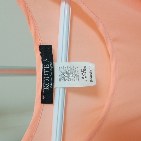 A see through summer top - Picture 3 of 3